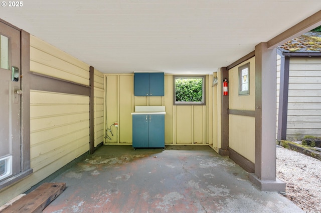 2664 NW Thurman St, Portland, OR 97210 - view of garage
