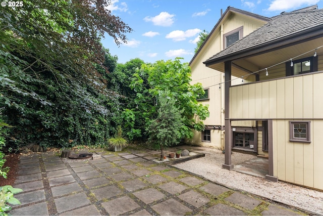 2664 NW Thurman St, Portland, OR 97210 - view of patio featuring a balcony