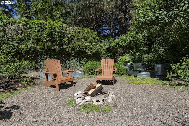 13555 SW Hiteon Ct, Beaverton, OR 97008 - view of yard featuring an outdoor fire pit