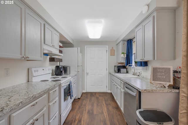 kitchen featuring a sink, dark wood-type flooring, under cabinet range hood, dishwasher, and white electric range