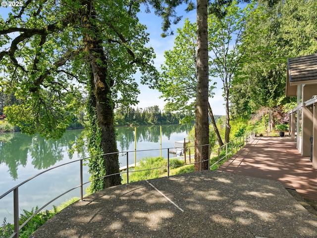 6600 SW Montgomery Way, Wilsonville, OR 97070 - water view