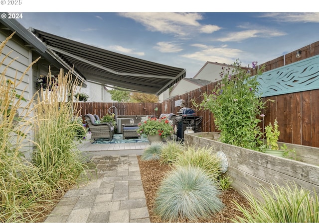 view of patio with outdoor lounge area