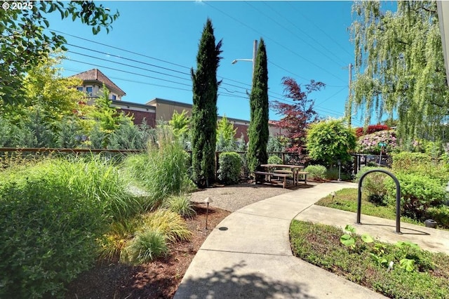 2805 SE Hawthorne Blvd Unit B, Portland, OR 97214 - view of home's community