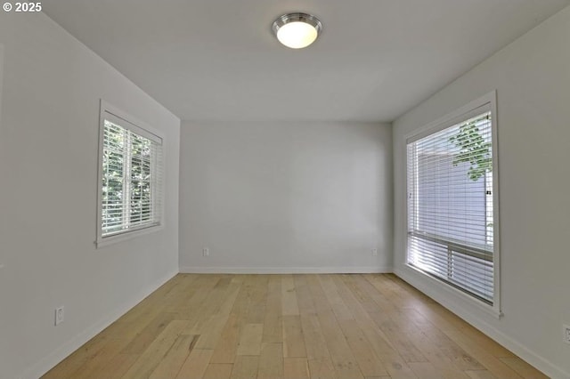2805 SE Hawthorne Blvd Unit B, Portland, OR 97214 - spare room with light wood-style flooring and baseboards