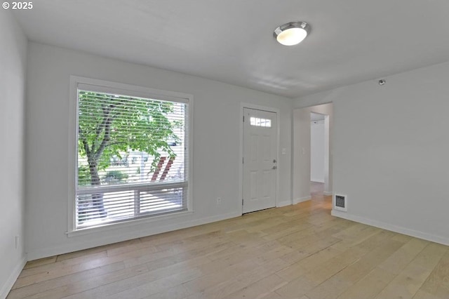2805 SE Hawthorne Blvd Unit B, Portland, OR 97214 - entryway with light wood-style flooring and baseboards