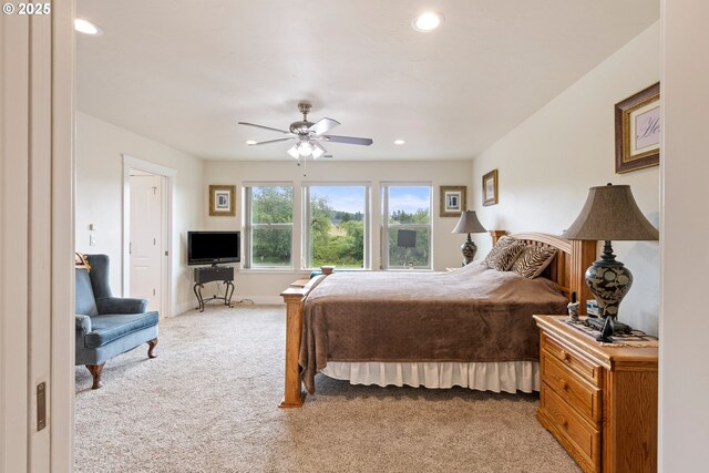 910 Swallow Ave, Sutherlin, OR 97479 - bedroom featuring light colored carpet, recessed lighting, and a ceiling fan