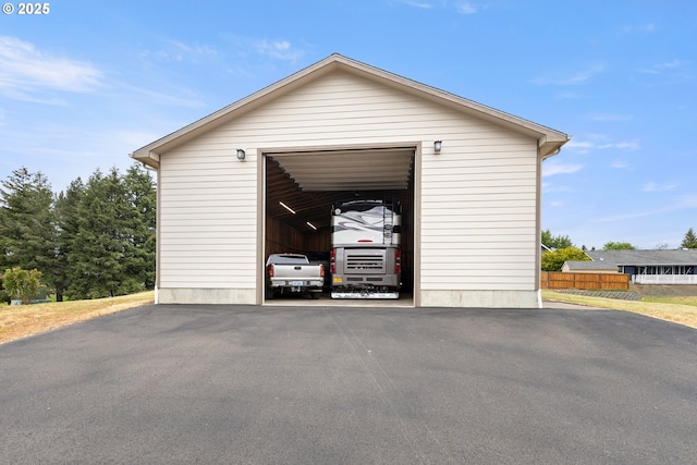 910 Swallow Ave, Sutherlin, OR 97479 - view of detached garage