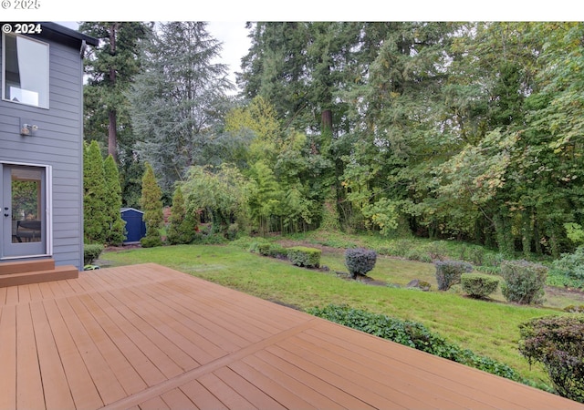 11509 NE 34th Ave, Vancouver, WA 98686 - wooden terrace featuring a lawn and a shed