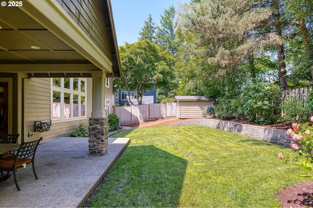 8585 NW Copeland St, Portland, OR 97229 - view of yard with a patio area