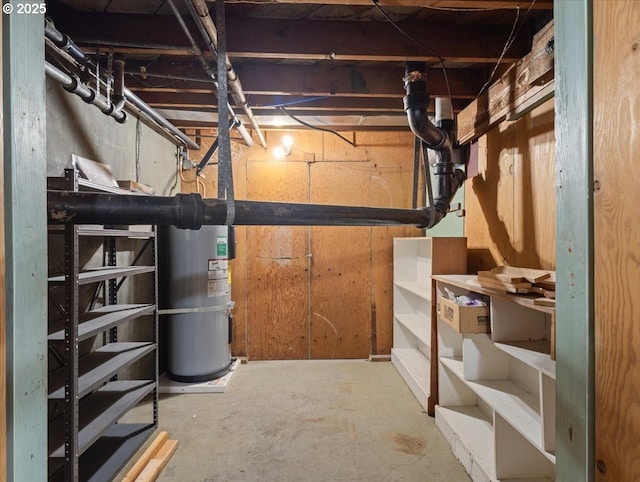 4501 NW Washington St, Vancouver, WA 98663 - unfinished basement featuring water heater