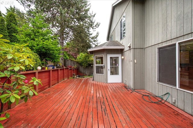 5002 SW Vacuna St, Portland, OR 97219 - wooden deck with fence