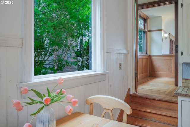 1343 Jerome Ave, Astoria, OR 97103 - dining area view of a wainscoted wall and a decorative wall
