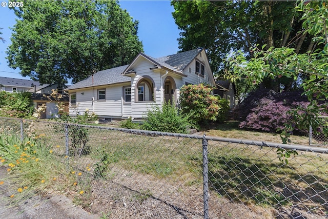2000 Harney St, Vancouver, WA 98660 - view of front of property featuring a fenced backyard and a shingled roof