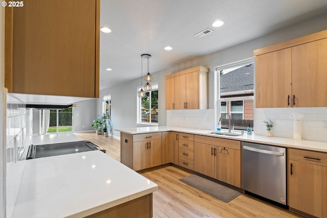 5807 NE 77th Cir, Vancouver, WA 98661 - kitchen featuring dishwasher, light wood-style floors, healthy amount of natural light, and recessed lighting