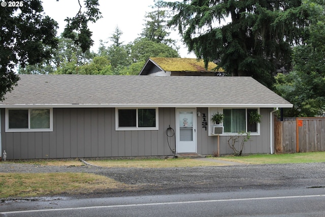 1133 W St, Saint Helens, OR 97051 - ranch-style home featuring cooling unit and roof with shingles