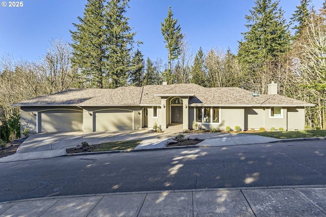 view of front facade featuring a garage