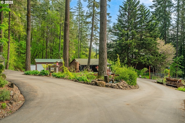 surrounding community with driveway