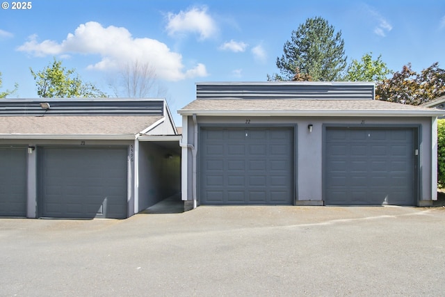 5594 SW Murray Blvd, Beaverton, OR 97005 - view of garage