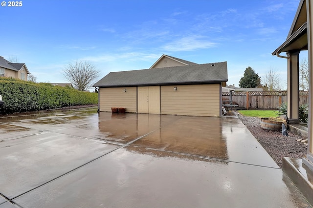 exterior space featuring an outbuilding