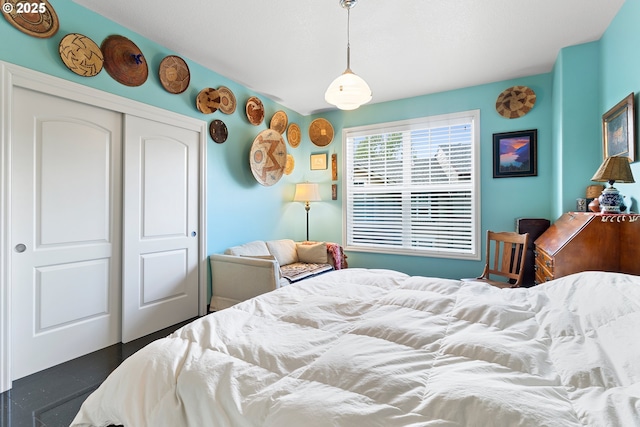 bedroom featuring a closet