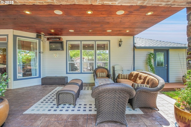 9459 SE Tarnahan Dr, Happy Valley, OR 97086 - view of patio with an outdoor hangout area