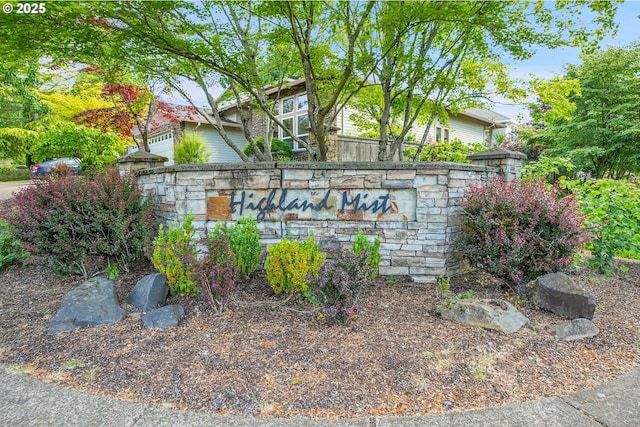 9459 SE Tarnahan Dr, Happy Valley, OR 97086 - view of community sign