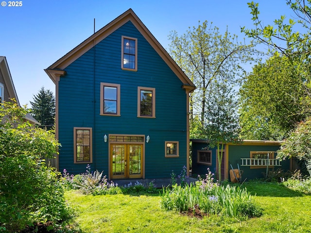 131 NE Tillamook St, Portland, OR 97212 - back of house featuring a yard