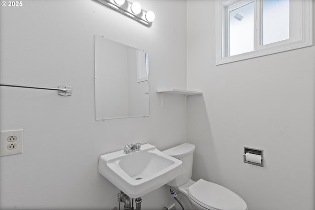 245 NE 4th Ave, Hillsboro, OR 97124 - bathroom with a sink and toilet