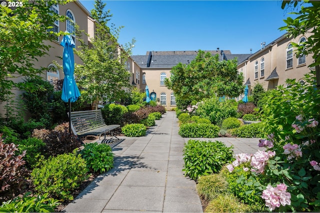 909 NE Brazee St Unit 16, Portland, OR 97212 - view of property's community with a residential view