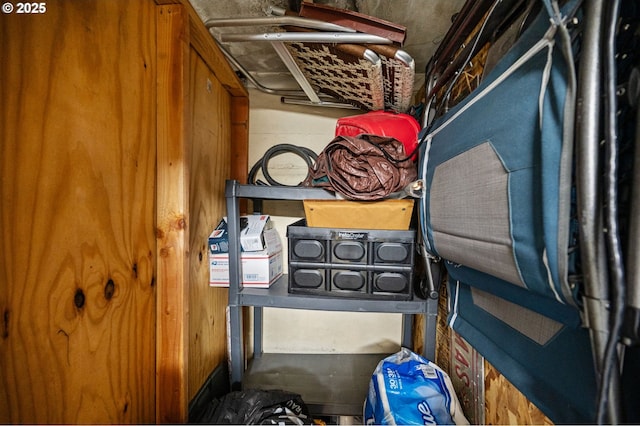 909 NE Brazee St Unit 16, Portland, OR 97212 - view of storage