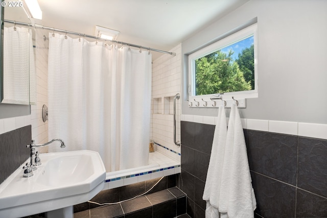 6126 SE 23rd Ave, Portland, OR 97202 - full bath with tile walls and a tile shower