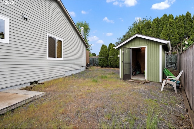 13810 NE 89th Cir, Vancouver, WA 98682 - fenced backyard with a storage shed and an outbuilding