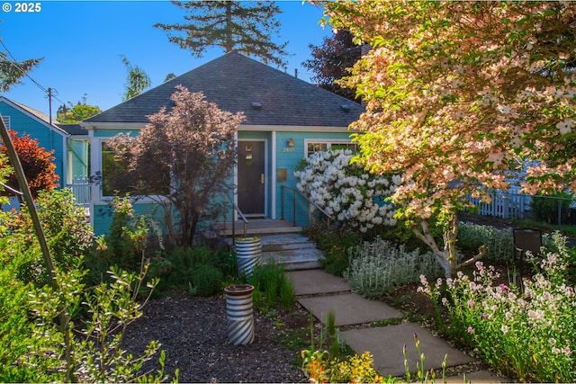 2445 SE 76th Ave, Portland, OR 97206 - view of front facade featuring a shingled roof
