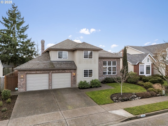 view of front of property featuring a front lawn