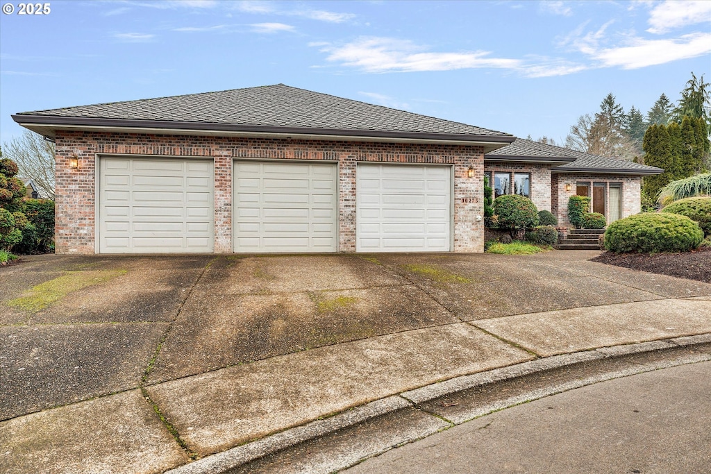 prairie-style home with a garage