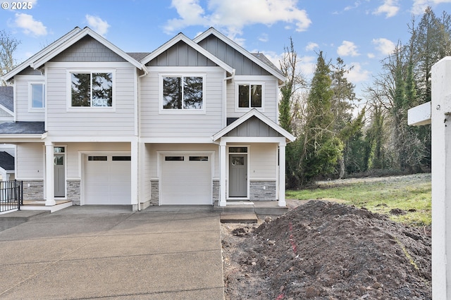 view of front of house with a garage