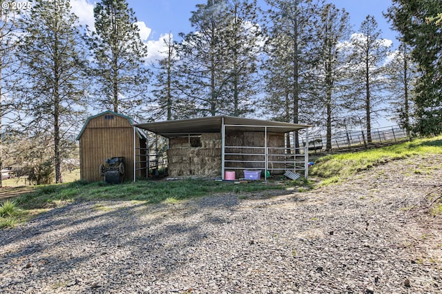 view of outdoor structure featuring an outdoor structure