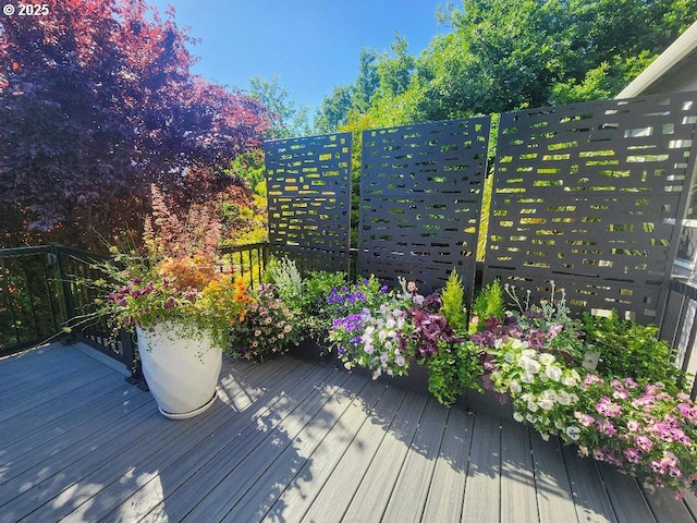 2600 Umpqua Ln, West Linn, OR 97068 - view of wooden terrace