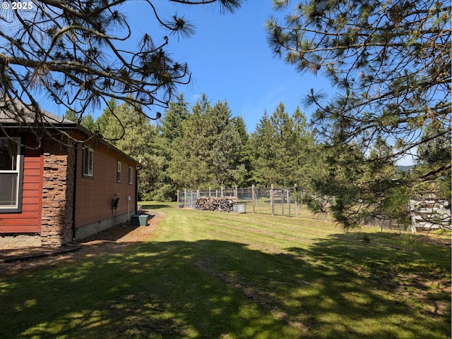 264 Mattie K Ln, Roseburg, OR 97471 - view of grassy yard