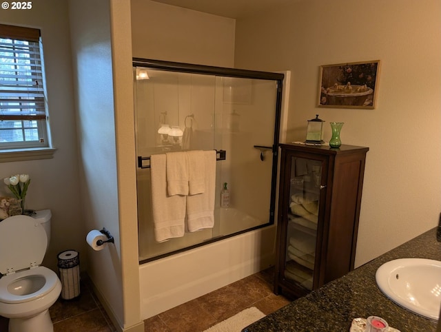 264 Mattie K Ln, Roseburg, OR 97471 - bathroom with enclosed tub / shower combo and vanity