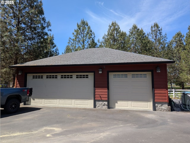 264 Mattie K Ln, Roseburg, OR 97471 - view of detached garage