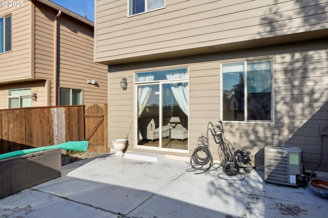 229 N 33rd Ct, Ridgefield, WA 98642 - view of patio with fence and a residential view