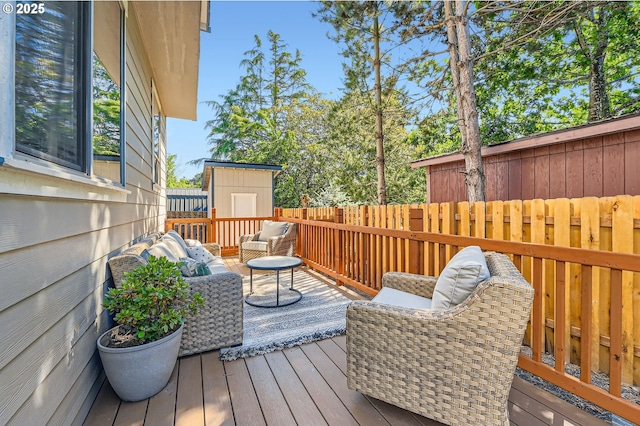 607 E Kennedy Ct, Carlton, OR 97111 - wooden terrace featuring an outdoor hangout area