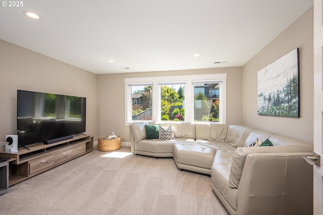 840 Chikamin Loop, Silverton, OR 97381 - living room featuring light carpet and recessed lighting