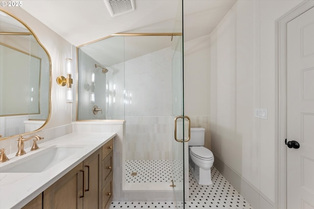 2089 5th Ave, West Linn, OR 97068 - bathroom featuring a stall shower and vanity