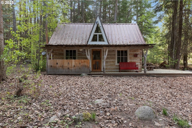 view of outdoor structure