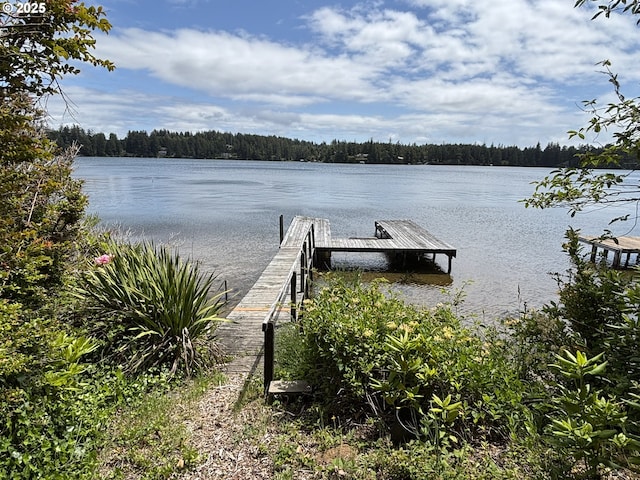 4922 Lake Shore Dr, Florence, OR 97439