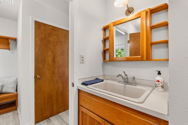 93933 Marcola Rd, Marcola, OR 97454 - bar featuring a sink