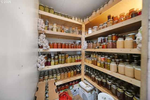 4664 N Mckay Rd, Prineville, OR 97754 - view of pantry
