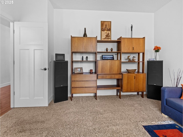 37149 Emerald Cascade, Sandy, OR 97055 - sitting room with light carpet